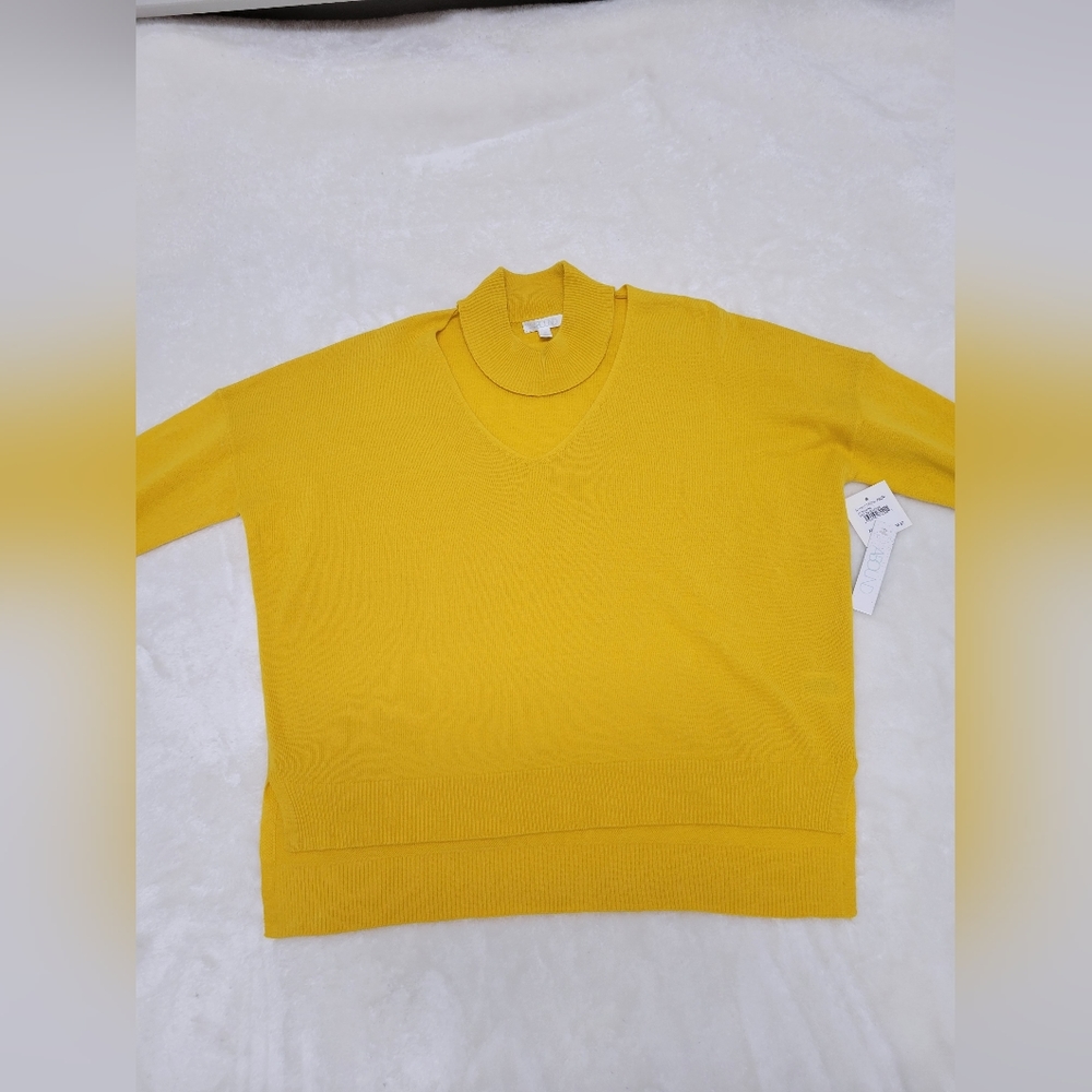 Yellow V Neck Top. Size: XS. NWT.